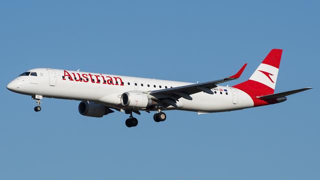 OE-LWD::Austrian Airlines
